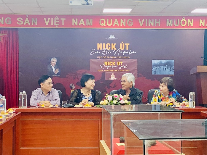 Cuộc gặp lịch sử của Nick Út  và Em bé Napalm tại Hà Nội - Ảnh 4.