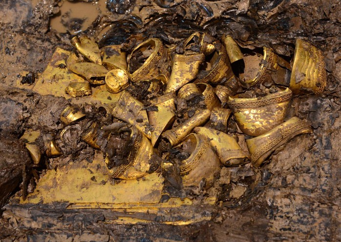 Choáng với mộ phần 20.000 bảo vật, đầy vàng của “Hoàng đế bị lưu đày” - Ảnh 1.