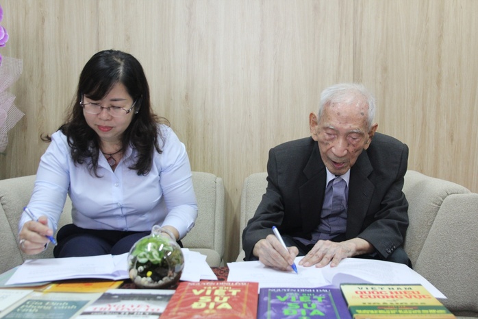 Nhà nghiên cứu Nguyễn Đình Đầu bán toàn bộ tác quyền cho NXB Trẻ - Ảnh 2.