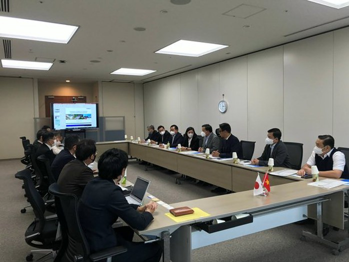 Đoàn công tác của tỉnh Long An thăm và làm việc với Tập đoàn Kobelco - Ảnh 1.