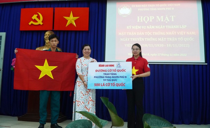 Khánh thành Đường cờ Tổ quốc đi qua Di tích lịch sử cấp Quốc gia Đình Phong Phú - Ảnh 1.