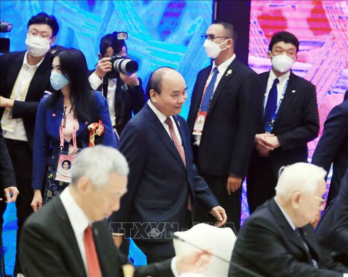 Chủ tịch nước Nguyễn Xuân Phúc dự khai mạc Hội nghị các nhà lãnh đạo kinh tế APEC - Ảnh 3.