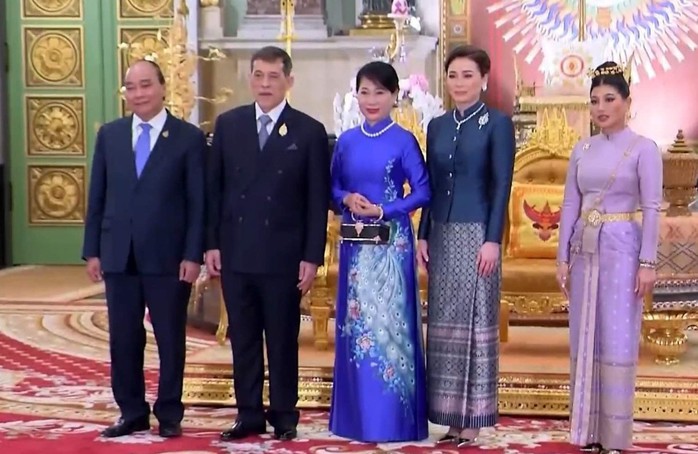Chủ tịch nước và Phu nhân hội kiến Nhà vua và Hoàng hậu Thái Lan - Ảnh 1.