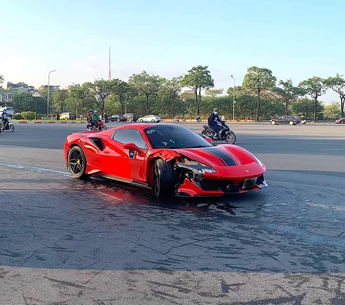 Chủ siêu xe Ferrari đụng chết người đi xe máy là nhân viên ngoại giao người nước ngoài - Ảnh 1.