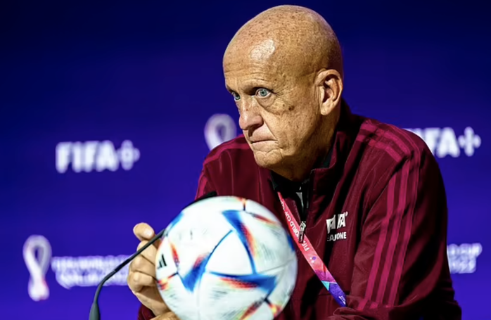 Vua áo đen Pierluigi Collina: Trọng tài nữ là điểm sáng tại World Cup 2022 - Ảnh 2.