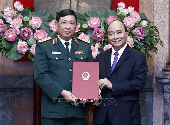 Chủ tịch nước trao quyết định thăng quân hàm Thượng tướng quân đội - Ảnh 1.