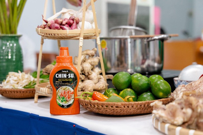 Tương ớt phở Chin-su góp phần “thổi bùng” vị phở trong “Ngày của phở” - Ảnh 3. Tương ớt phở Chin-su góp phần “thổi bùng” vị phở trong “Ngày của phở” - Ảnh 3.
