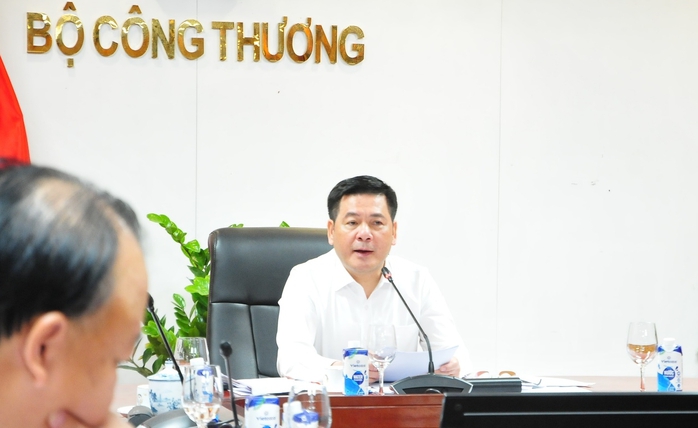 Bộ trưởng Bộ Công Thương nêu 2 kịch bản phân giao tổng nguồn xăng dầu năm 2023 - Ảnh 1.