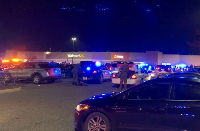 Mỹ: Xả súng đẫm máu ở Walmart, nhiều người thiệt mạng - Ảnh 1.