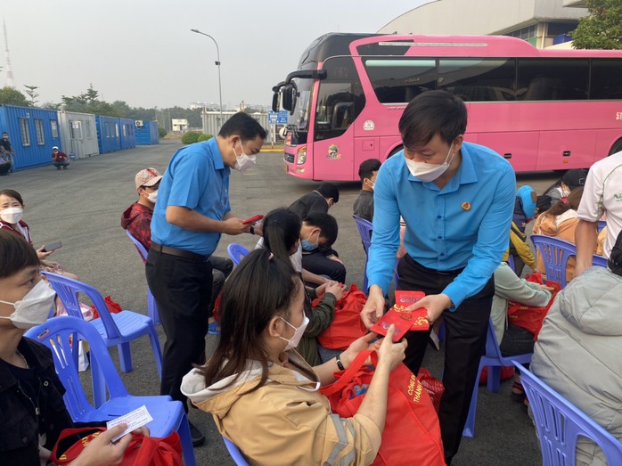 140 tỉ đồng chăm lo Tết Quý Mão 2023 cho đoàn viên-lao động - Ảnh 6.