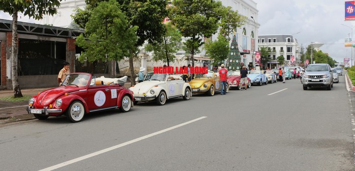 CLIP: Độc đáo dàn xe cổ diễu hành chào mừng ngày hội lớn ở Bạc Liêu - Ảnh 13.