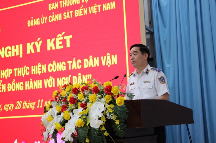 Cảnh sát biển Việt Nam và tỉnh Sóc Trăng ký kết chương trình phối hợp - Ảnh 1.