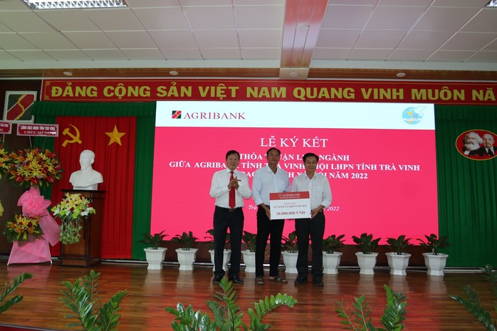 Agribank Trà Vinh ký kết thỏa thuận liên ngành với Hội Liên hiệp Phụ nữ tỉnh  - Ảnh 5.