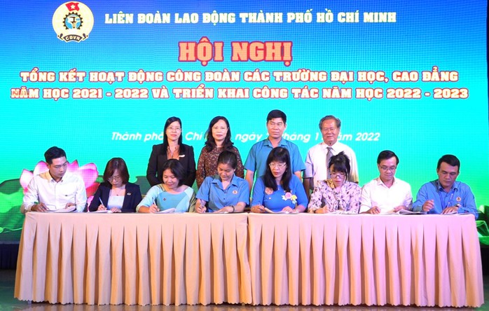 Hơn 3 tỉ đồng san sẻ với đoàn viên - lao động - Ảnh 1.