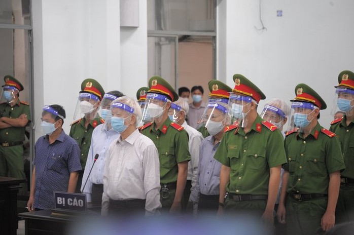 Vụ sai phạm tại dự án BT Trường Chính trị Khánh Hòa: Truy tố 13 bị can là cựu lãnh đạo tỉnh, sở ngành - Ảnh 1.