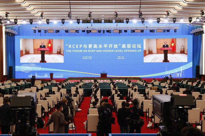 Phó Thủ tướng Lê Văn Thành phát biểu tại Hội chợ Nhập khẩu quốc tế Trung Quốc - Ảnh 1.