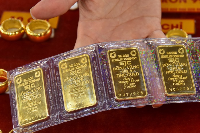 Giá vàng hôm nay 6-11: Vàng SJC tăng mạnh theo thế giới - Ảnh 1.