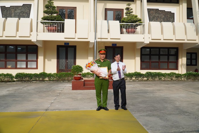 Chủ tịch UBND tỉnh Đồng Nai khen thưởng đột xuất  lực lượng Quả đấm thép 161 - Ảnh 1.