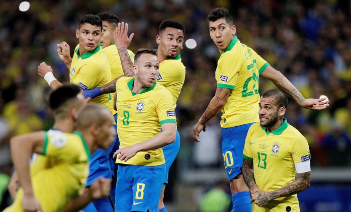 Thua thảm Argenrtina vòng loại World Cup, HLV tuyển Brazil bị cách chức- Ảnh 5. Thua thảm Argenrtina vòng loại World Cup, HLV tuyển Brazil bị cách chức- Ảnh 5.