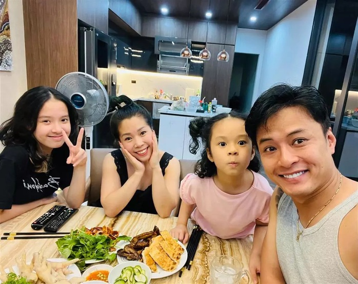 Diễn viên Hồng Đăng tiết lộ tình trạng hôn nhân - Ảnh 7. Diễn viên Hồng Đăng tiết lộ tình trạng hôn nhân - Ảnh 7.