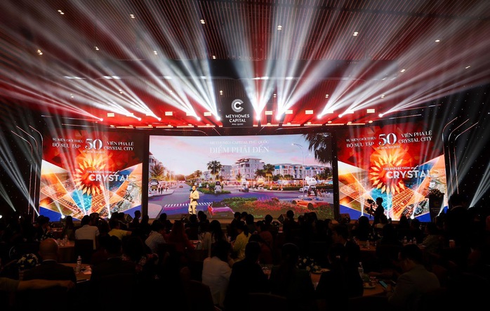 Crystal City tung giỏ hàng “độc” thu hút gần 500 khách hàng - Ảnh 1. Crystal City tung giỏ hàng “độc” thu hút gần 500 khách hàng - Ảnh 1.