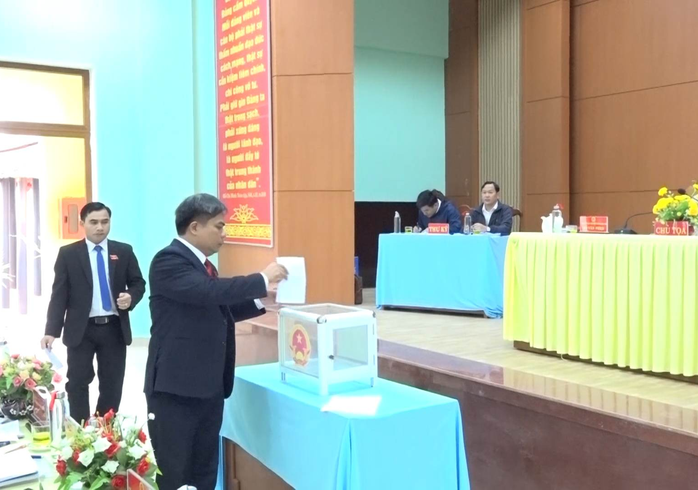 Một đại biểu HĐND huyện ở Quảng Nam bị miễn nhiệm - Ảnh 1.