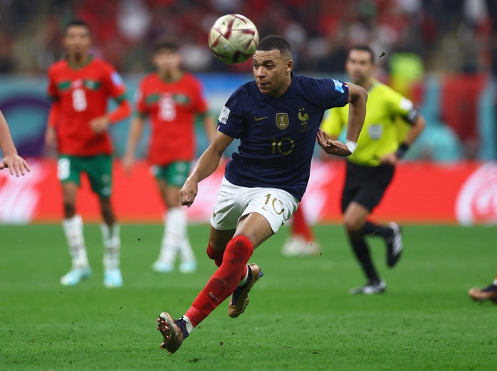 Hé lộ đặc quyền và mức thu nhập khi Mbappe gia nhập Real Madrid- Ảnh 9. Hé lộ đặc quyền và mức thu nhập khi Mbappe gia nhập Real Madrid- Ảnh 9.