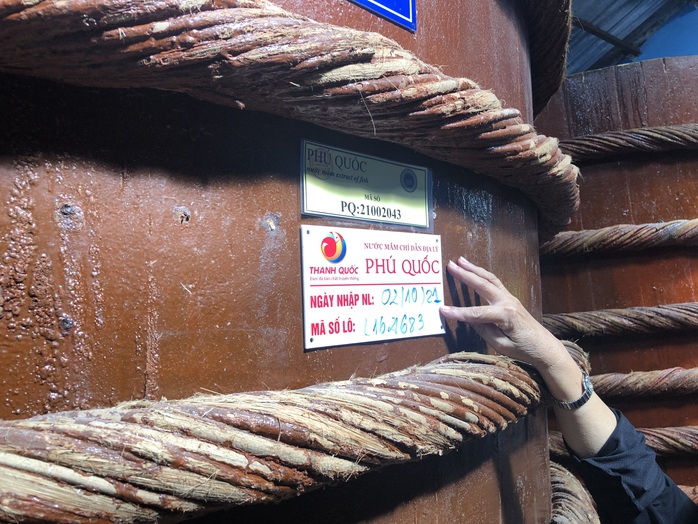 Nhiều sản phẩm nước mắm tùy tiện lấy nhãn hiệu Phú Quốc- Ảnh 7. Nhiều sản phẩm nước mắm tùy tiện lấy nhãn hiệu Phú Quốc- Ảnh 7.