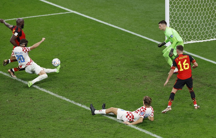 Lukaku hóa chân gỗ, bỏ lỡ cơ hội ghi bàn cho tuyển Bỉ - Ảnh 12. tỷ lệ kèo góc nhà cái hóa chân gỗ, bỏ lỡ cơ hội ghi bàn cho tuyển Bỉ - Ảnh 12.