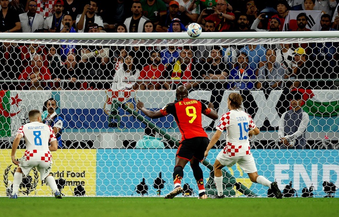Lukaku hóa chân gỗ, bỏ lỡ cơ hội ghi bàn cho tuyển Bỉ - Ảnh 4. tỷ lệ kèo góc nhà cái hóa chân gỗ, bỏ lỡ cơ hội ghi bàn cho tuyển Bỉ - Ảnh 4.