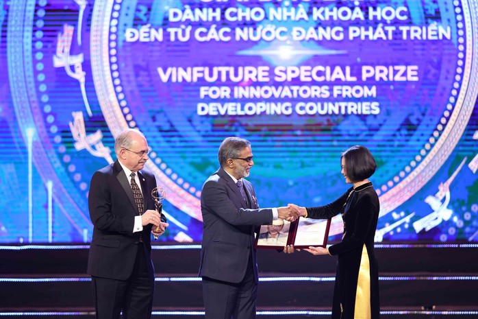 VinFuture 2022 vinh danh 4 công trình khoa học Hồi sinh và Tái thiết thế giới - Ảnh 5. VinFuture 2022 vinh danh 4 công trình khoa học Hồi sinh và Tái thiết thế giới - Ảnh 5.