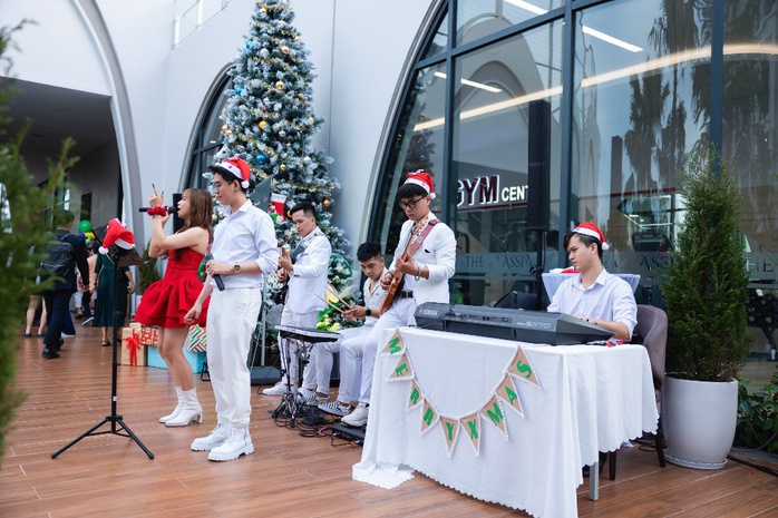 Tập đoàn Khang Điền tri ân khách hàng và bàn giao sổ hồng cho cư dân The Classia - Ảnh 6. Tập đoàn Khang Điền tri ân khách hàng và bàn giao sổ hồng cho cư dân The Classia - Ảnh 6.