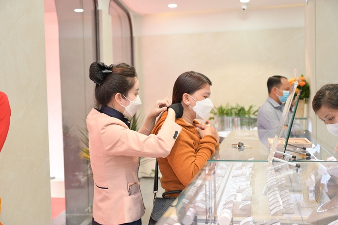 Lợi nhuận sau thuế của PNJ tăng 96,1% so với cùng kỳ - Ảnh 1. Lợi nhuận sau thuế của PNJ tăng 96,1% so với cùng kỳ - Ảnh 1.