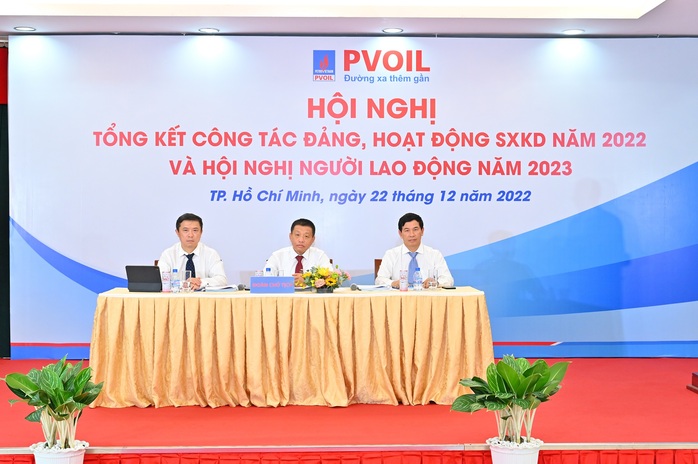 PVOIL: Doanh thu hợp nhất lần đầu tiên vượt mốc 100.000 tỉ đồng - Ảnh 2. PVOIL: Doanh thu hợp nhất lần đầu tiên vượt mốc 100.000 tỉ đồng - Ảnh 2.
