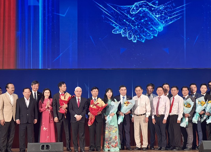 Con trai ông Huỳnh Uy Dũng được bầu làm Chủ tịch Hội Doanh nhân trẻ  Bình Dương - Ảnh 1.