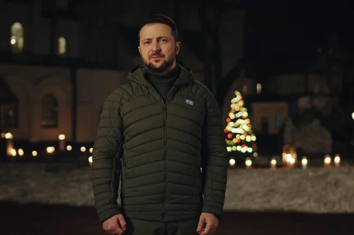 Giáng sinh đau buồn ở Kherson, Tổng thống Ukraine thề tạo ra phép mầu - Ảnh 1.