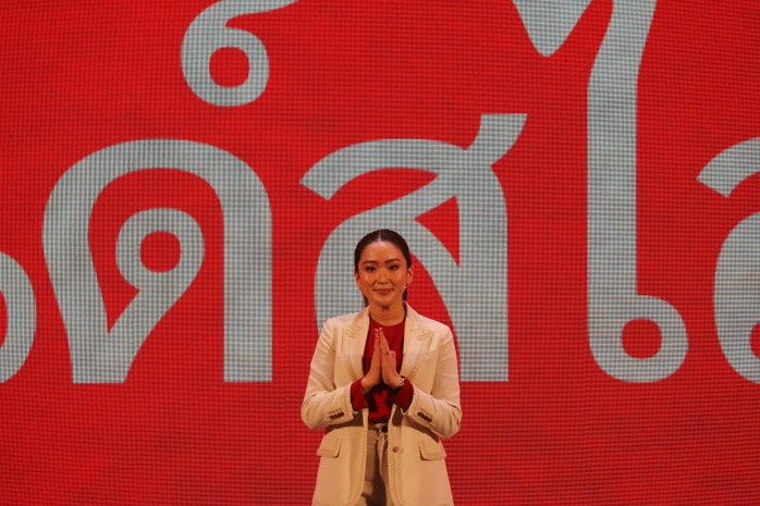 Khảo sát bầu cử Thái Lan: Con gái ông Thaksin nổi bật - Ảnh 1.