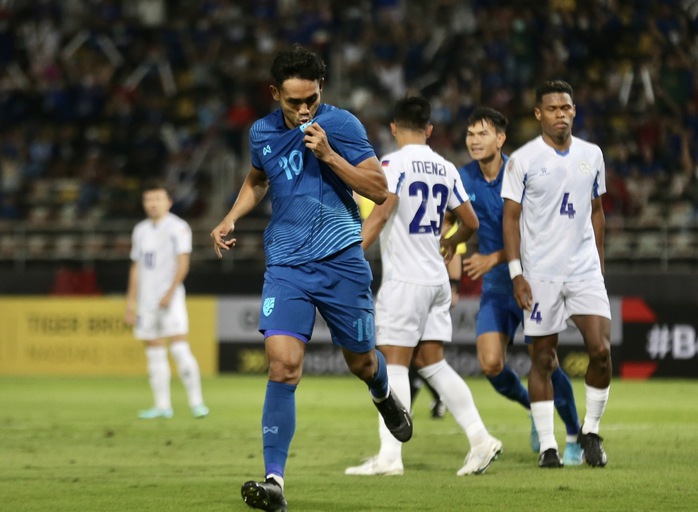 Báo chí châu Á đánh giá cao màn trình diễn của tuyển Thái Lan - Ảnh 4.