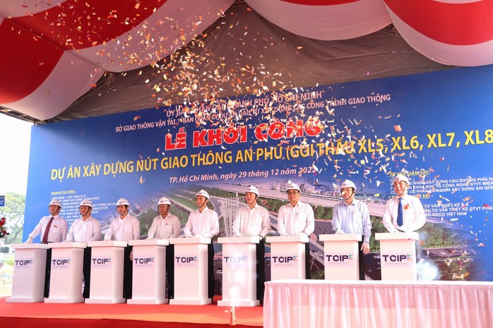 Dự án xây dựng nút giao An Phú: Phó Chủ tịch UBND TP HCM cám ơn người dân - Ảnh 2.