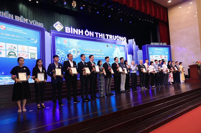Chủ tịch Phan Văn Mãi chỉ ra 4 thành công của chương trình bình ổn thị trường - Ảnh 2.