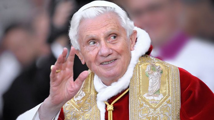 Cựu Giáo hoàng Benedict XVI qua đời - Ảnh 1.