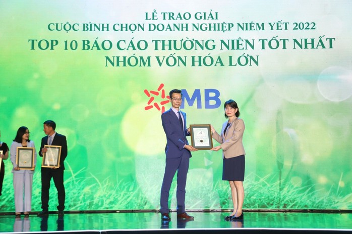 MB vào top 10 doanh nghiêp niêm yết có báo cáo thường niên xuất sắc nhất - Ảnh 1. MB vào top 10 doanh nghiêp niêm yết có báo cáo thường niên xuất sắc nhất - Ảnh 1.