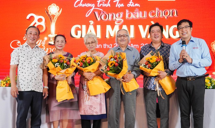 tọa đàm mai vang