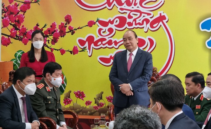 Chủ tịch nước Nguyễn Xuân Phúc chúc Tết lực lượng vũ trang tại Đà Nẵng - Ảnh 3.