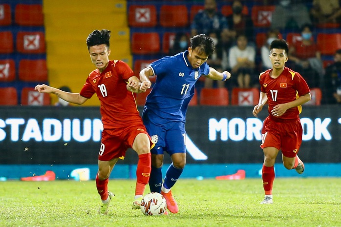 U23 Việt Nam thêm 7 ca dương tính, VFF chỉ còn tiếp viện được 4 cầu thủ - Ảnh 1.