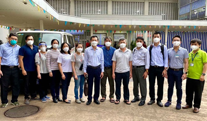 TRONG GIAN KHÓ, SÁNG NGỜI Y ĐỨC (*): Những vị tướng ở tuyến đầu - Ảnh 3. TRONG GIAN KHÓ, SÁNG NGỜI Y ĐỨC (*): Những vị tướng ở tuyến đầu - Ảnh 3.