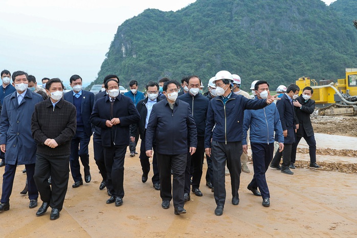Thủ tướng Chính phủ dự lễ khánh thành cao tốc Cao Bồ - Mai Sơn - Ảnh 4.