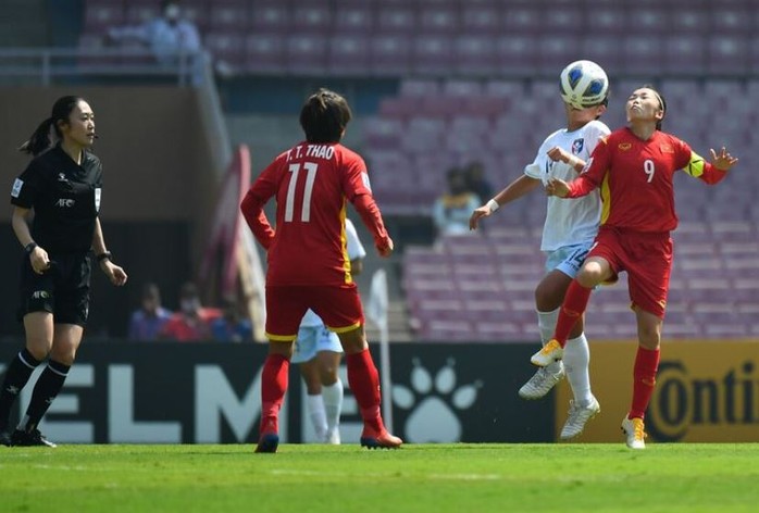FIFA, AFC ca ngợi chiến tích của tuyển nữ Việt Nam - Ảnh 1.
