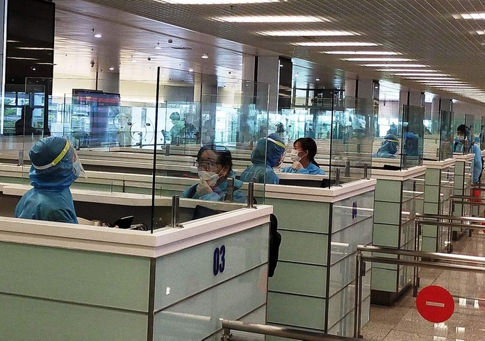 Hàng ngàn người Việt về nước trên các chuyến bay của hãng hàng không nước ngoài dịp Tết - Ảnh 1.