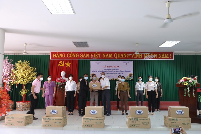 C.P. Việt Nam hỗ trợ trường học Bến Tre phòng chống dịch Covid-19 - Ảnh 2. C.P. Việt Nam hỗ trợ trường học Bến Tre phòng chống dịch Covid-19 - Ảnh 2.